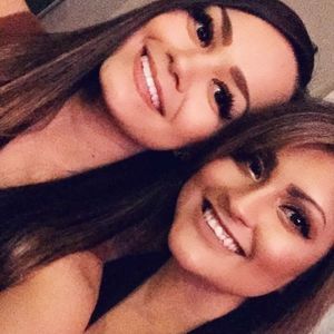 Meet your Posher, Rebeca